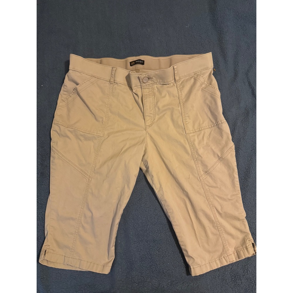 Lee Womens Regular Fit Mid Rise Capri Pants Khaki Tan Cropped Trousers Stretch